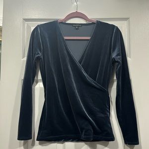 JCREW V-neck long sleeve top